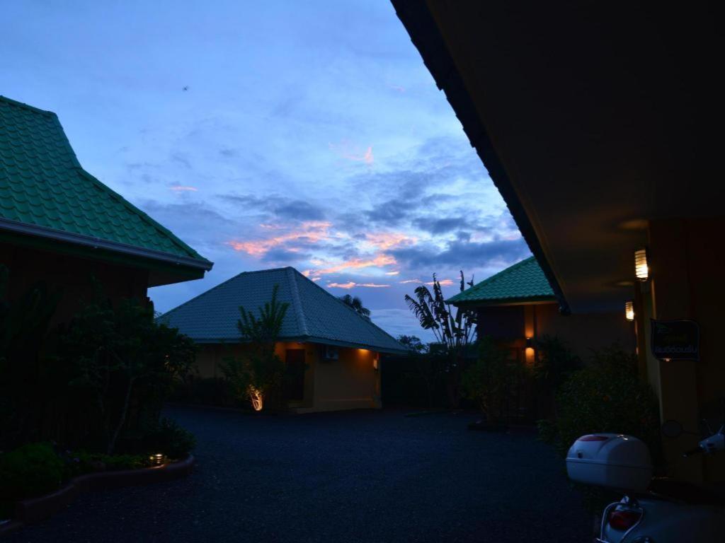 Sucholtee Resort Surat Thani Ngoại thất bức ảnh