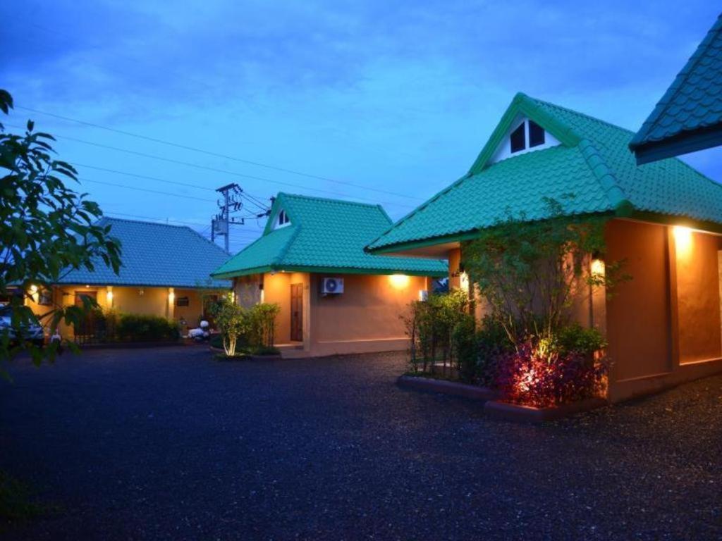 Sucholtee Resort Surat Thani Ngoại thất bức ảnh