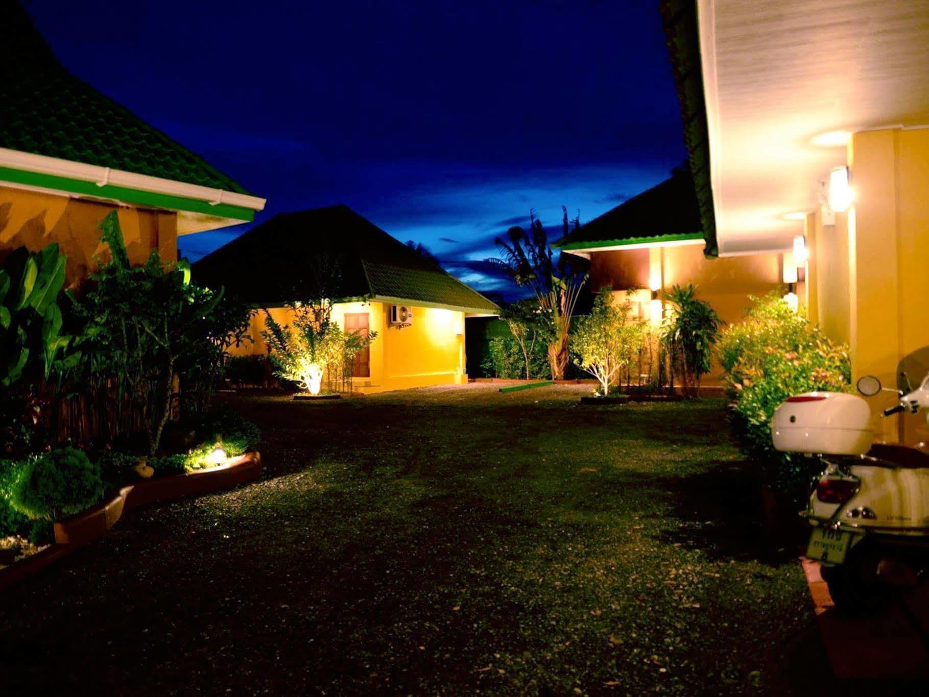 Sucholtee Resort Surat Thani Ngoại thất bức ảnh