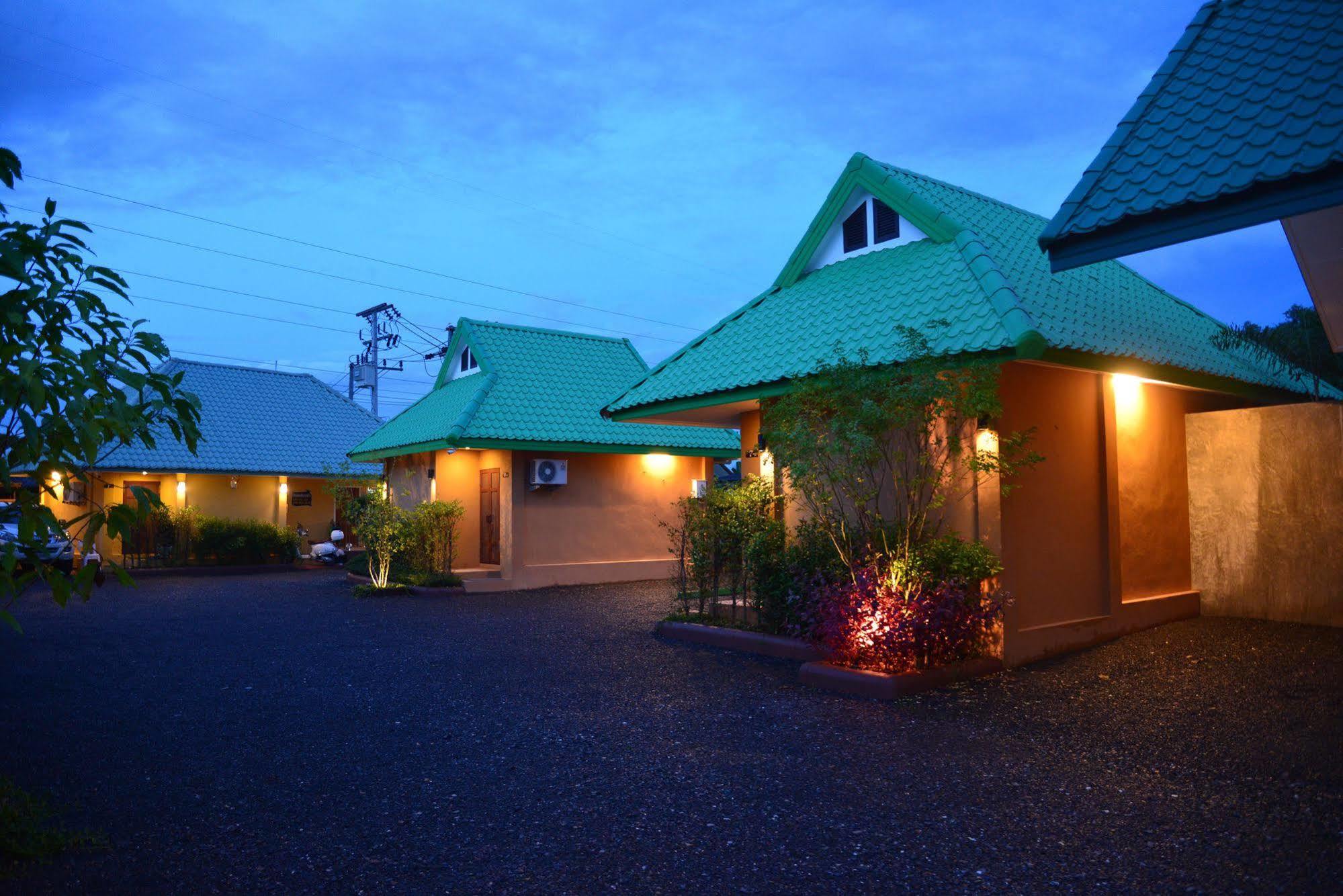 Sucholtee Resort Surat Thani Ngoại thất bức ảnh
